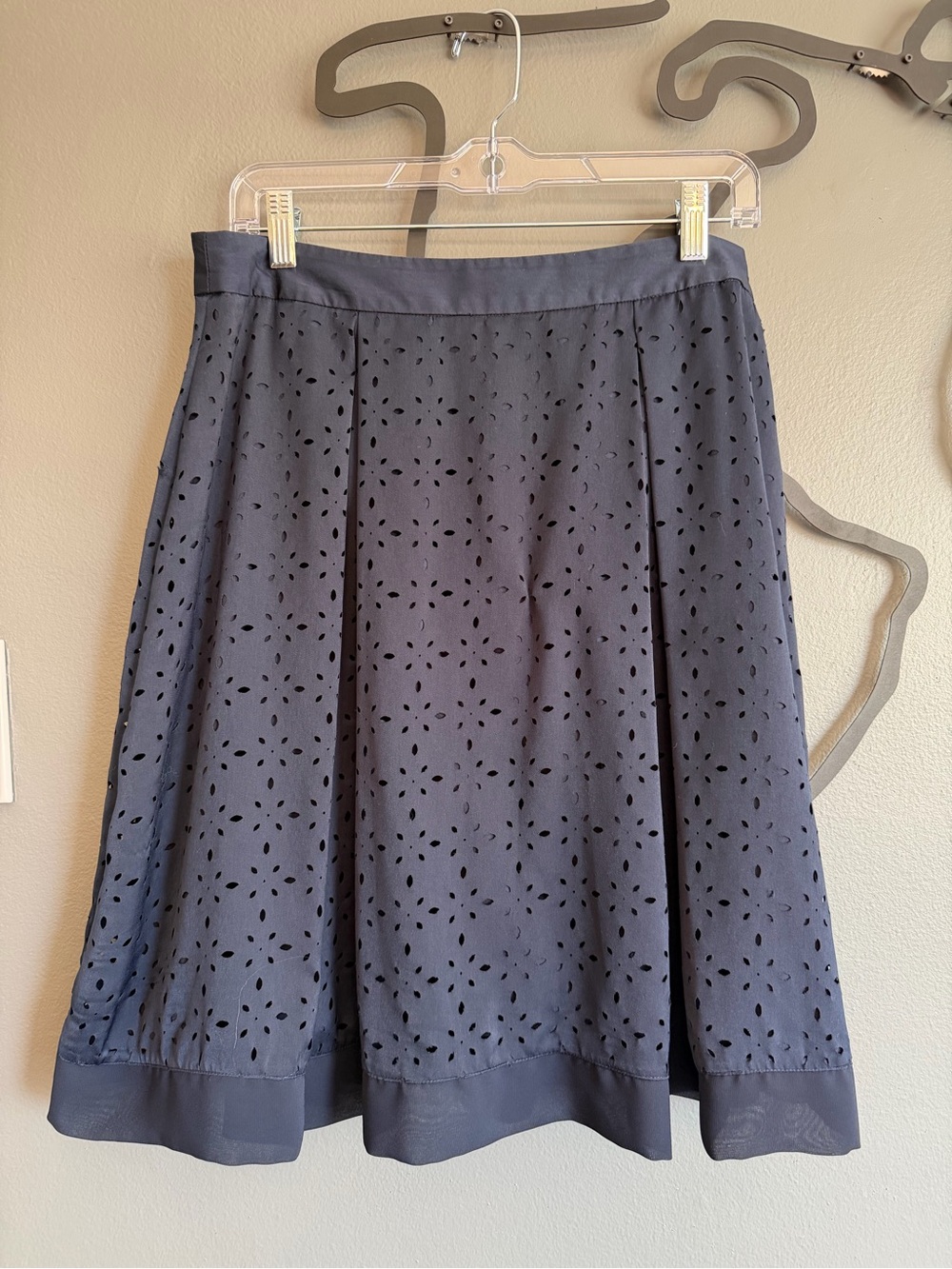 NWOT Vince Camuto Sz8 Navy Eyelet A-Line Skirt